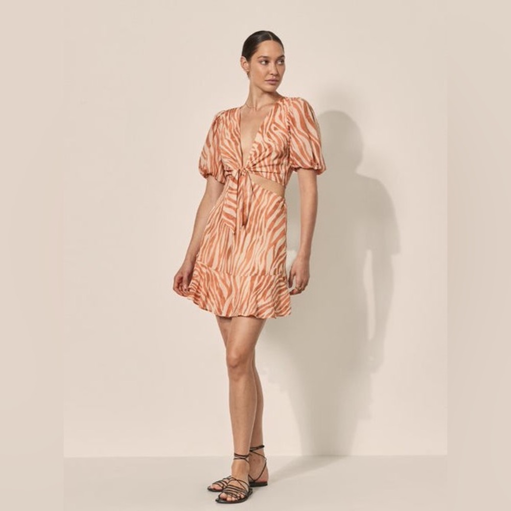 Kivari Cut Out Mini Dress Sz 2 Orange Cream Tiger Print Cotton Resortwear Airy